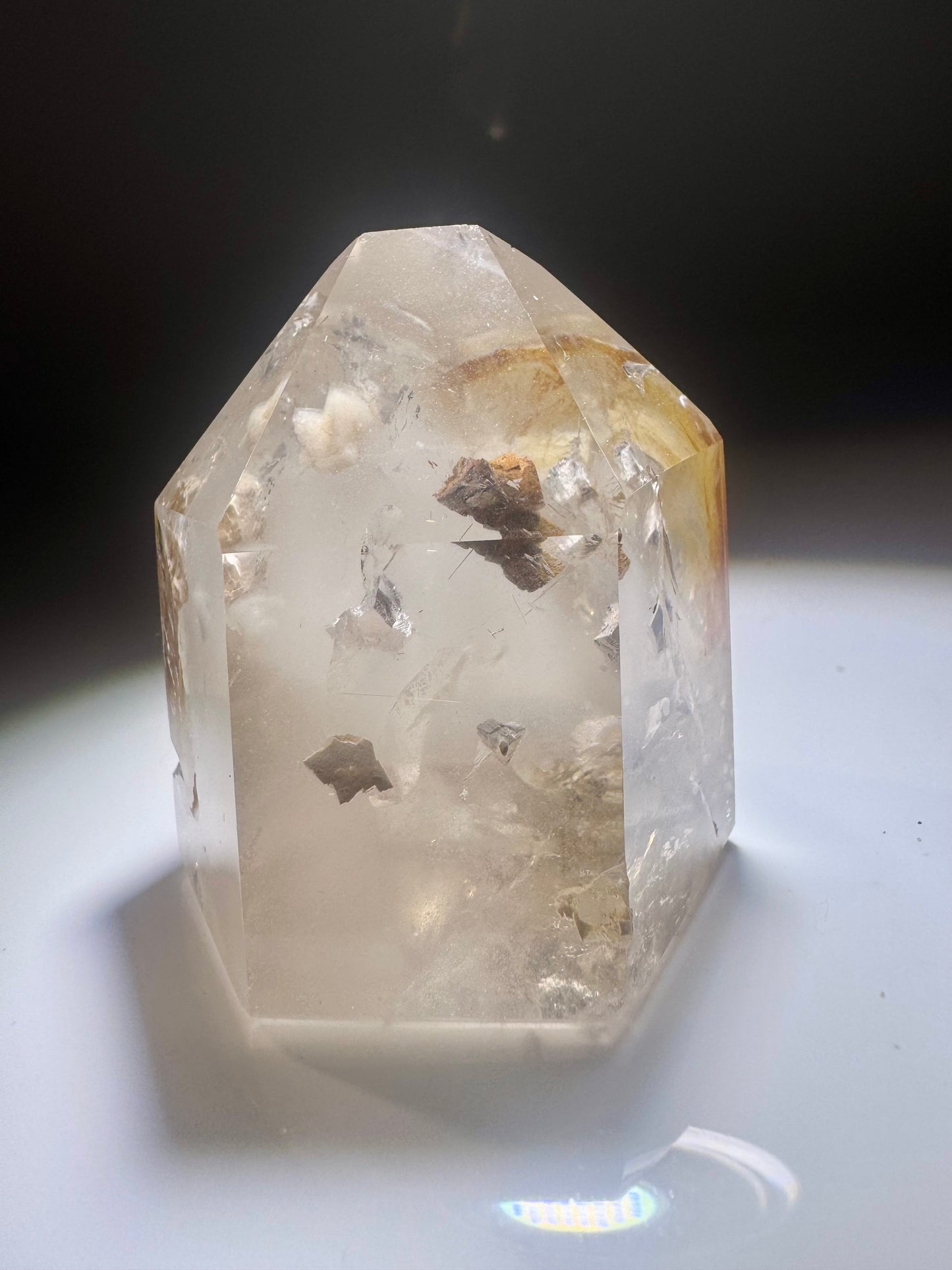 Lodalit-Kristall 4,5x4 cm – Bergkristall mit Inklusionen