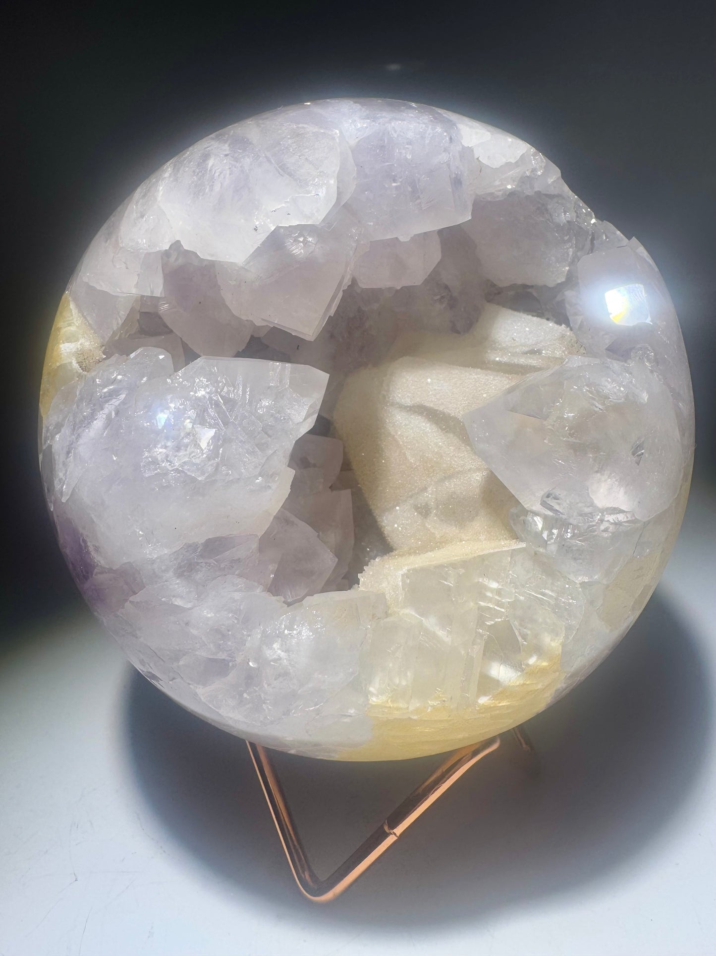 Exklusive Amethyst–Quarz Kugel mit funkelndem Kalzit – 13 cm pure Magie 💎