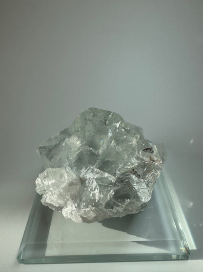 Magnifique fluorite en verre 1 A avec arc-en-ciel - 6,5 cm, 258 g