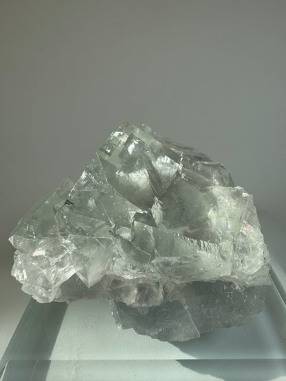 Magnifique fluorite en verre 1 A avec arc-en-ciel - 6,5 cm, 258 g