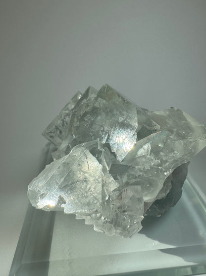 Magnifique fluorite en verre 1 A avec arc-en-ciel - 6,5 cm, 258 g