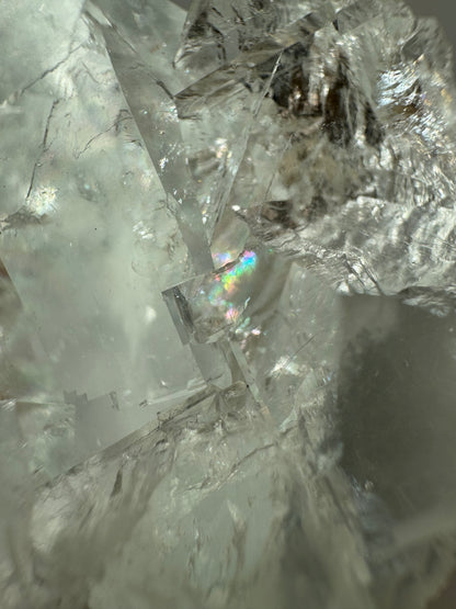 Magnifique fluorite en verre 1 A avec arc-en-ciel - 6,5 cm, 258 g