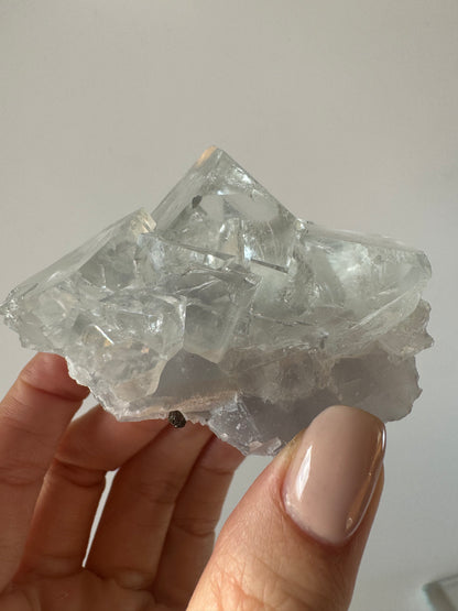 Magnifique fluorite en verre 1 A avec arc-en-ciel - 6,5 cm, 258 g