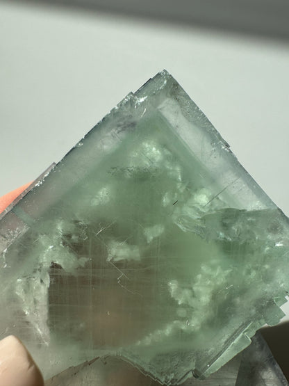 Exklusiver Glas Fluorit mit Phantom - 7.2cm, 212g