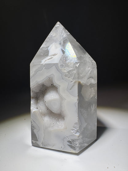 Achat-Spitze 7 cm Weiss-Blau – Brasilien | UNIQUE CRYSTALS