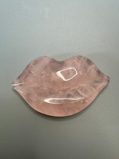 Juicy Lips aus Rosenquarz - 7.5cm, 85g