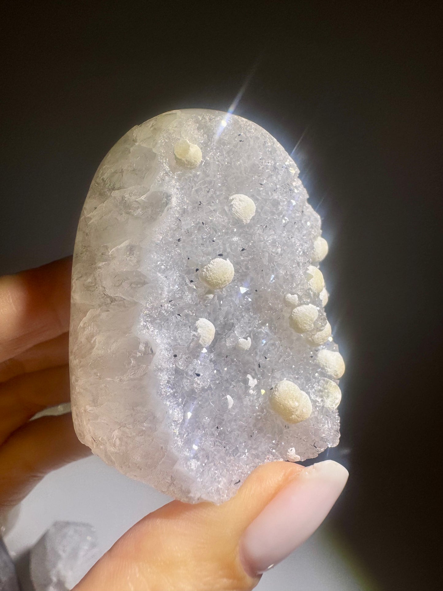 Bezaubernde Achat Druse 6 cm weiss aus Brasilien