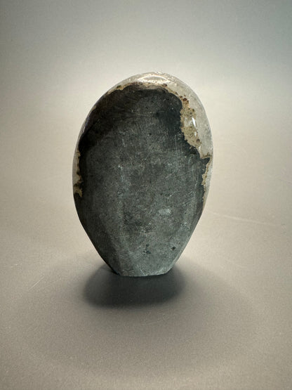 Grüner Rainbow Amethyst  - 8cm, 186g