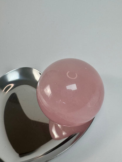 Exklusive Rosenquarz Kugel 💞 - 4.9cm, 173g