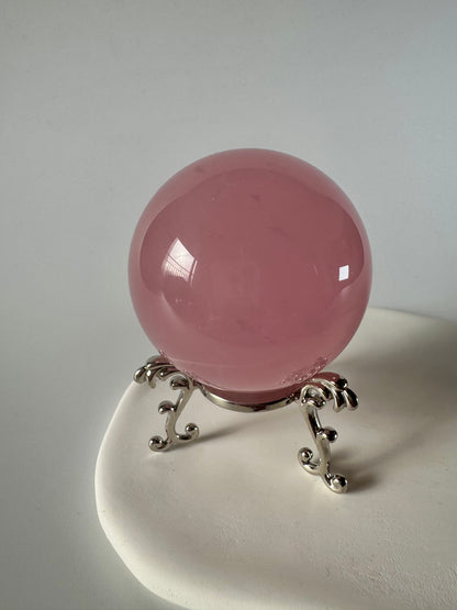 Intensiv pinke Rosenquarz Kugel 💗 - 5.4cm, 223g