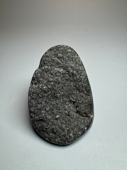 Seltene schwarze Rainbow Amethyst Cutbase - 5cm, 119g
