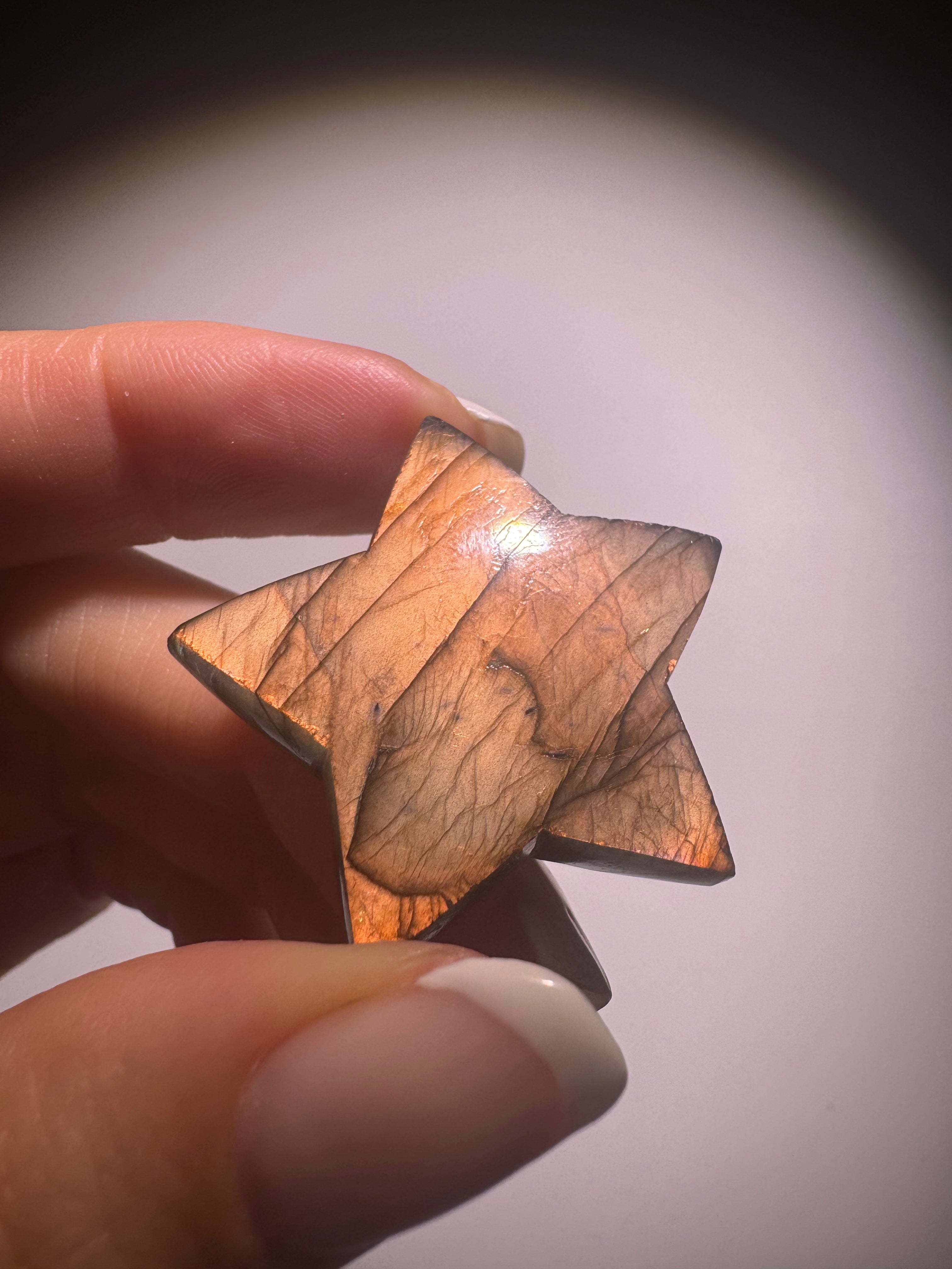 Labradorit-Stern 3,5 cm – Pink-Gold Flash – Edelstein aus Indien – handmade & selten