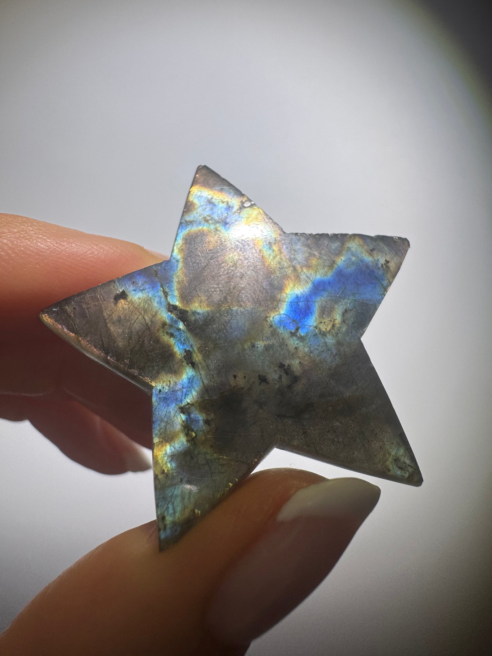 Labradorit-Stern 4 cm – Pink, Lila, Blau & Gold Flash – Edelstein handmade aus Indien