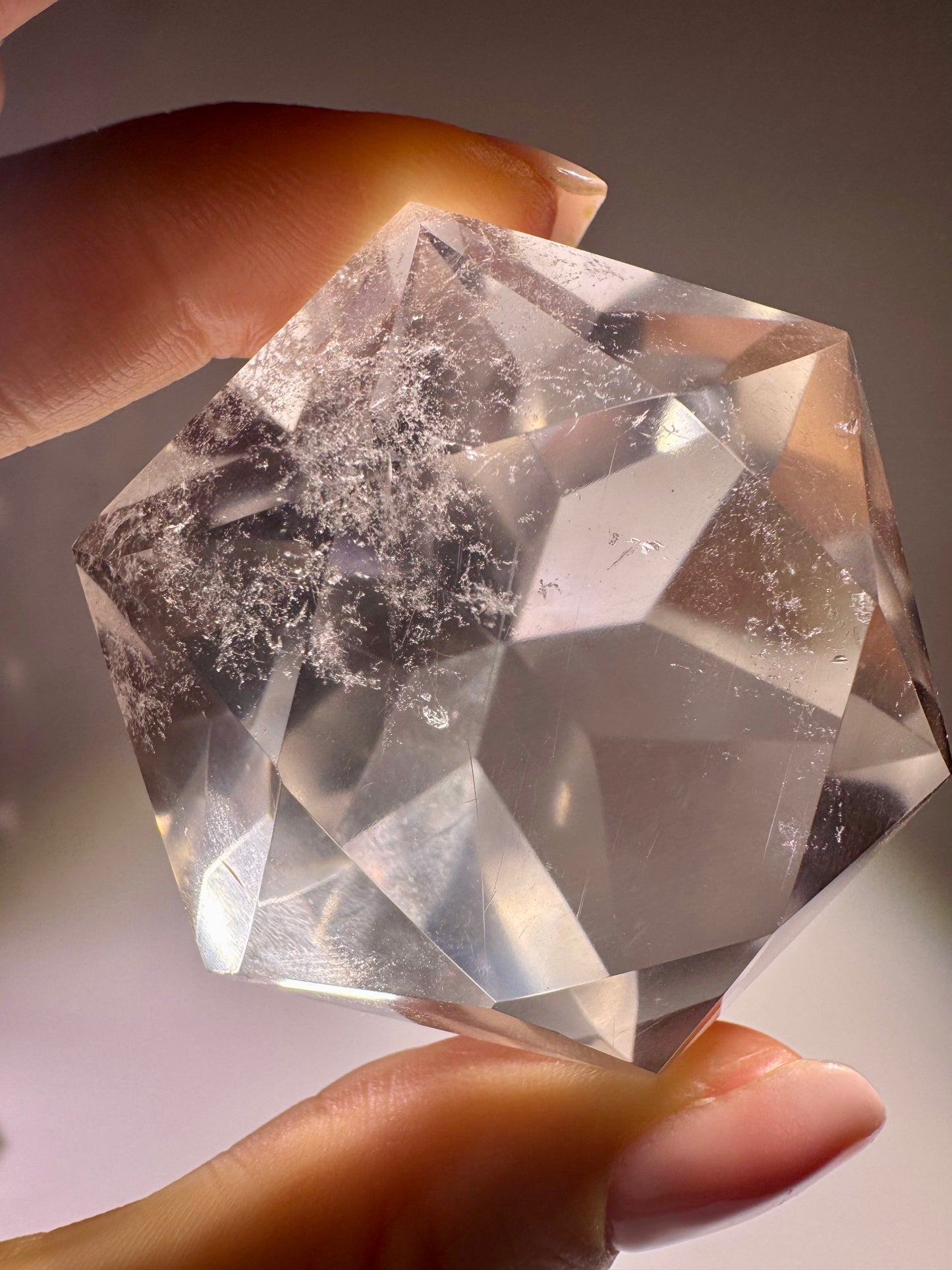 Exklusiver Bergkristall 💫 mit Diamantschliff – 5,2 cm – Hochreiner Edelstein mit Lichtspiel