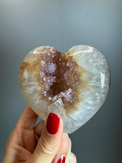 Bezauberndes rosa Rainbow Amethyst Herz aus Uruguay - 9cm, 400g