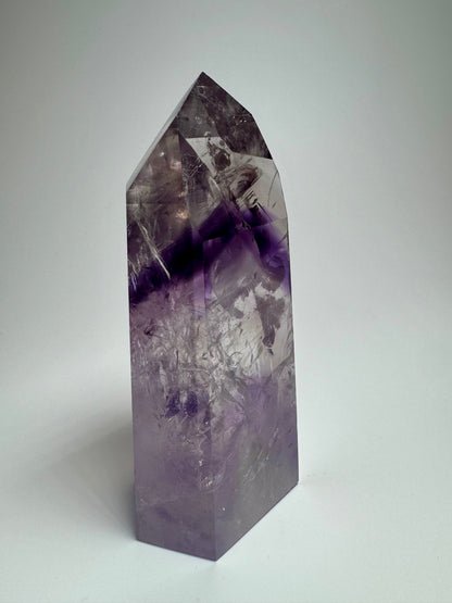 Améthyste fantôme avec arc-en-ciel (ultra claire) 💜 - 9,9 cm, 221 g