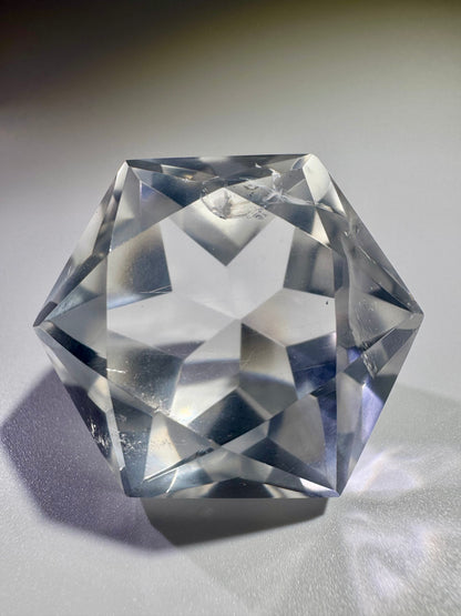 Ultraklarer facettierter Bergkristall 💎 4.1 cm – Diamantschliff & Lichtspiel – 48 g Edelstein aus Brasilien