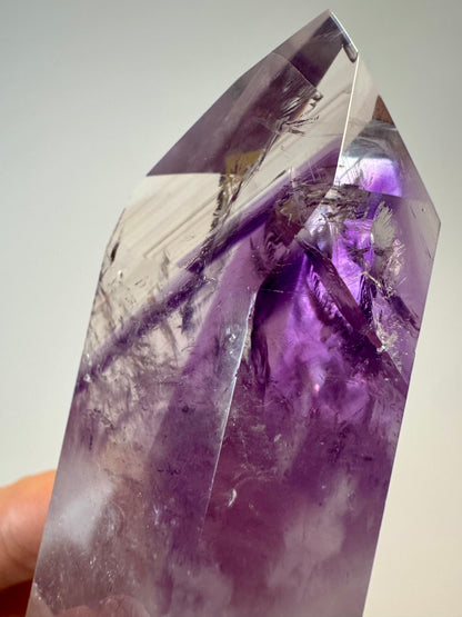 Améthyste fantôme (ultra claire) 💜 - 8,5 cm, 148 g
