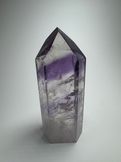 Améthyste fantôme avec arc-en-ciel géant (ultra clair) 💜 - 8,9 cm, 162 g