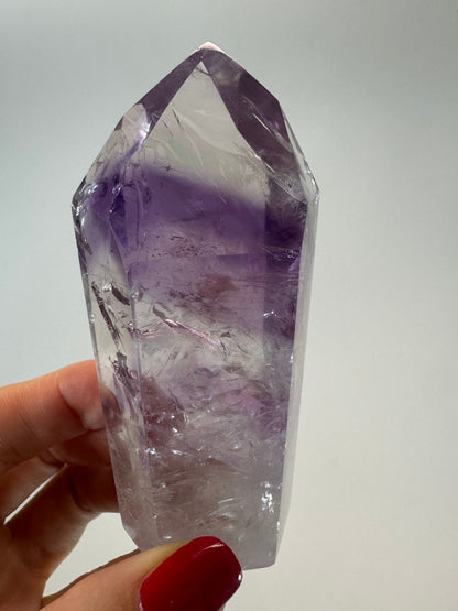 Améthyste fantôme avec arc-en-ciel géant (ultra clair) 💜 - 8,9 cm, 162 g