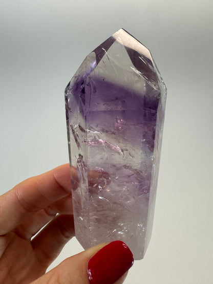Améthyste fantôme avec arc-en-ciel géant (ultra clair) 💜 - 8,9 cm, 162 g