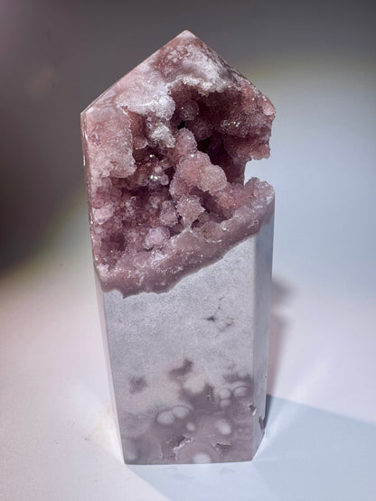 Bezaubernde Pink Amethyst Spitze 14,5 cm – 591g