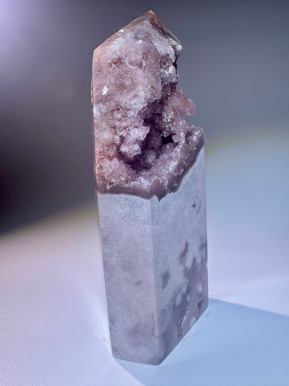 Bezaubernde Pink Amethyst Spitze 14,5 cm – 591g