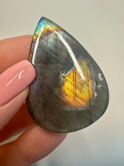 Hübscher Labradorit mit tollem Multicolor-Schimmer 🌈 - 4.6cm