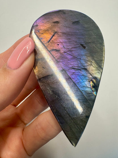 Exklusiver grosser Labradorit mit Multicolor-Schimmer 🌈 - 7.1cm