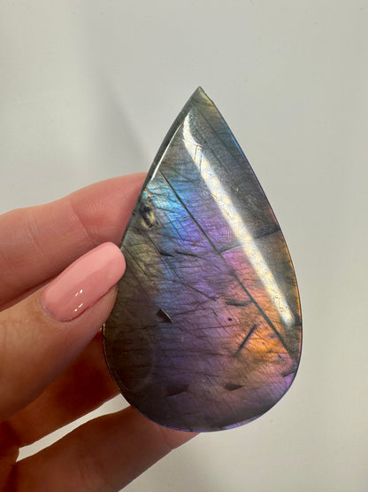 Exklusiver grosser Labradorit mit Multicolor-Schimmer 🌈 - 7.1cm