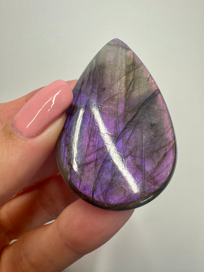 Bezaubernder pink/violetter Labradorit 💖 - 5.6cm