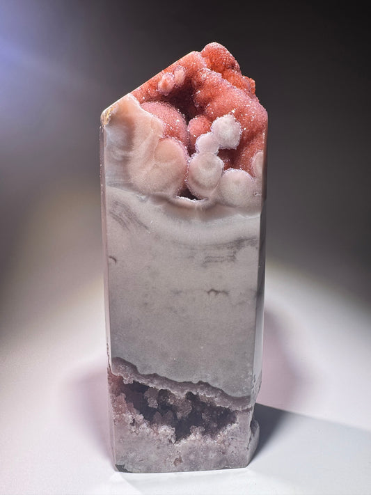 Pink Amethyst Turm 💗 22,5 cm – 1,85 kg – mit Bubble- & Blumen-Kristallen – Brasilien