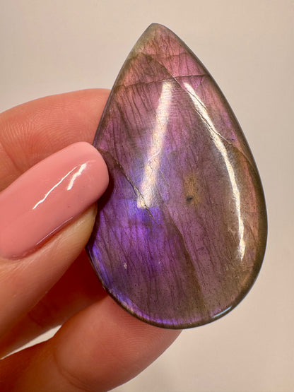 Sehr schöner pink/violetter Labradorit 💖 - 4.7cm