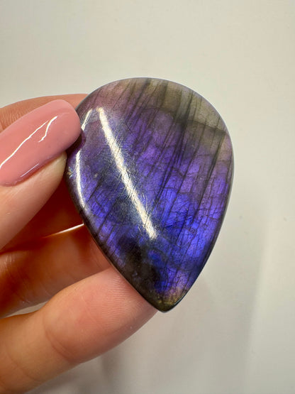 Faszinierend schöner blau/violetter Labradorit 💖 - 4.4cm