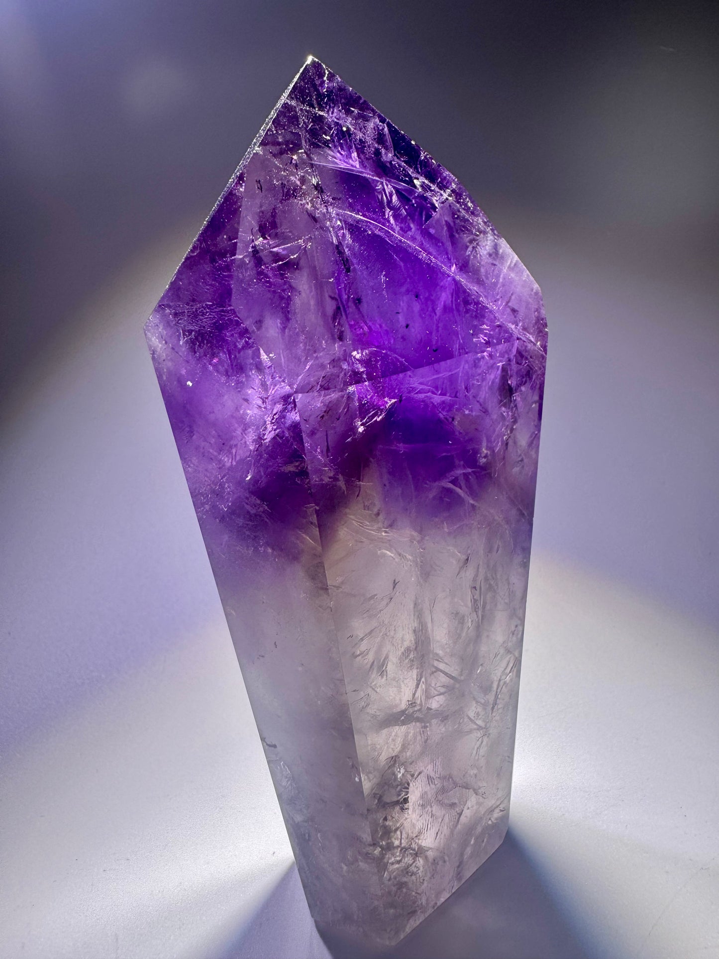 Ametrinspitze mit Phantomen – 256 g, 11.1 cm – Amethyst & Citrin aus Brasilien