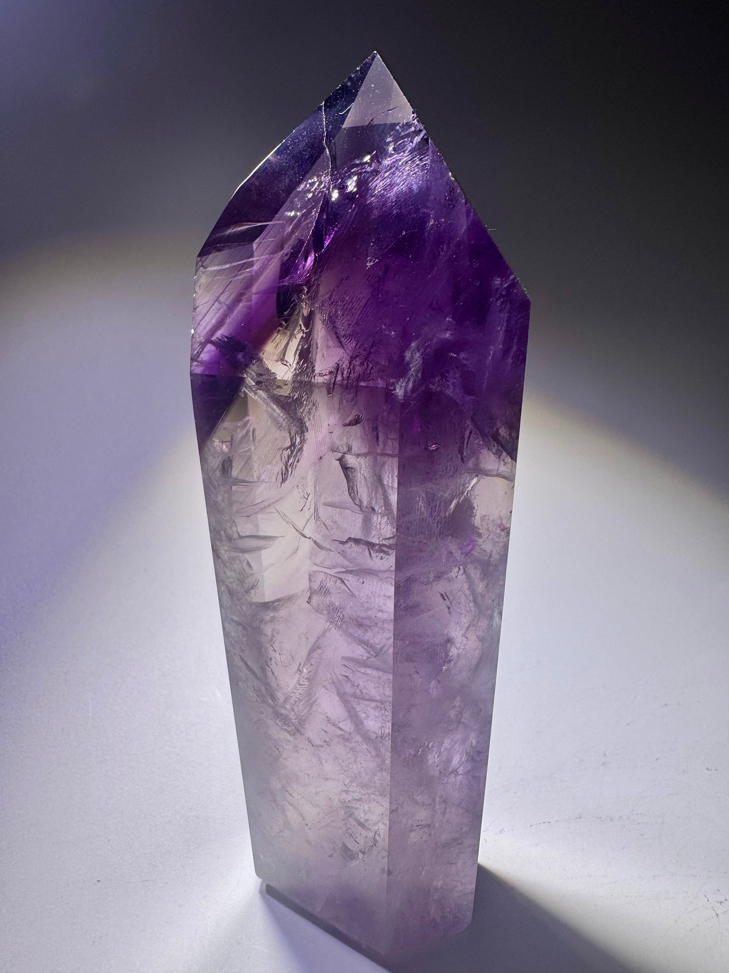 Ametrinspitze 12.2 cm – 263 g – Extra klar mit Regenbogen & Phantomen – Amethyst Citrin aus Brasilien