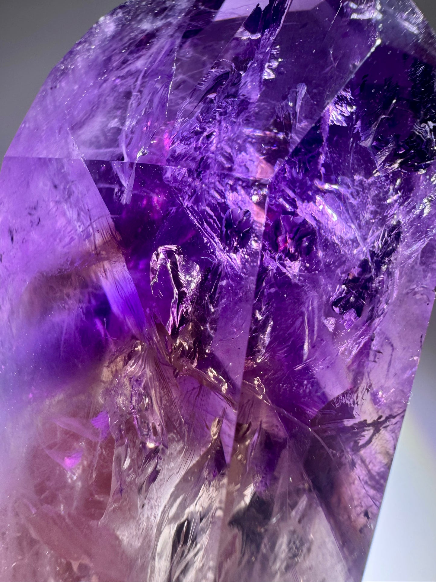 Ametrinspitze 8.5 cm – 192 g – Hochwertiger Amethyst-Citrin mit Regenbogen & Phantomstruktur (Kopie)