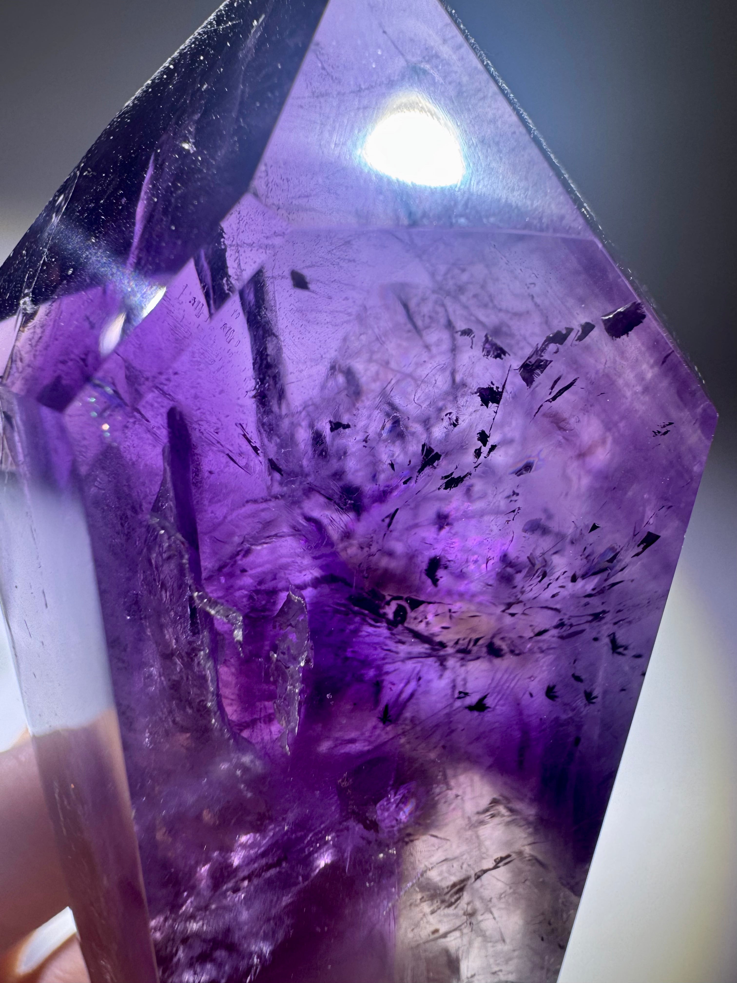 Ametrinspitze 8.5 cm – 192 g – Hochwertiger Amethyst-Citrin mit Regenbogen & Phantomstruktur (Kopie)