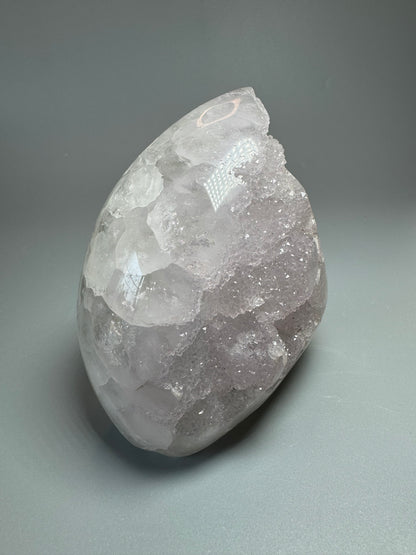Funkelnde Rainbow Amethyst Flamme | UNIQUE CRYSTALS