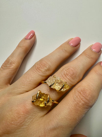 Bezaubernder Ring mit rohem Citrin 💛 (grössenverstellbar)