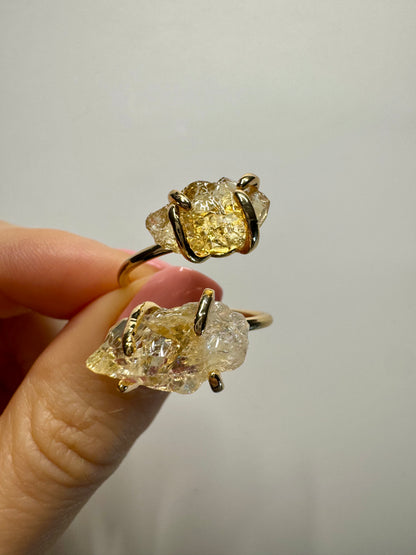 Bezaubernder Ring mit rohem Citrin 💛 (grössenverstellbar)