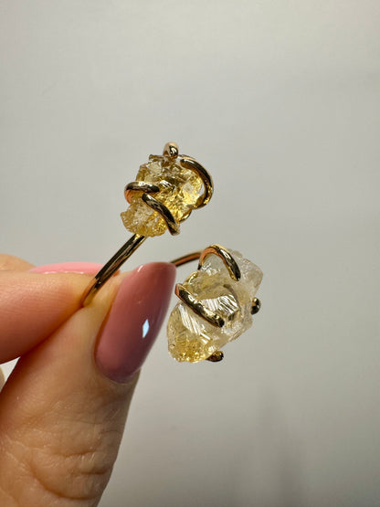 Bezaubernder Ring mit rohem Citrin 💛 (grössenverstellbar)