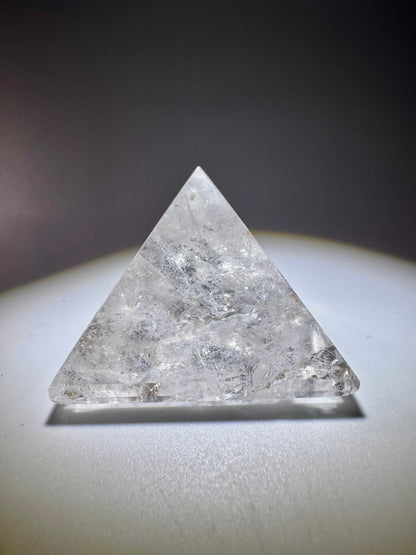 Bergkristallpyramide 4.2 cm – Extra klarer Quarz aus Brasilien mit Lichtenergie 💎✨
