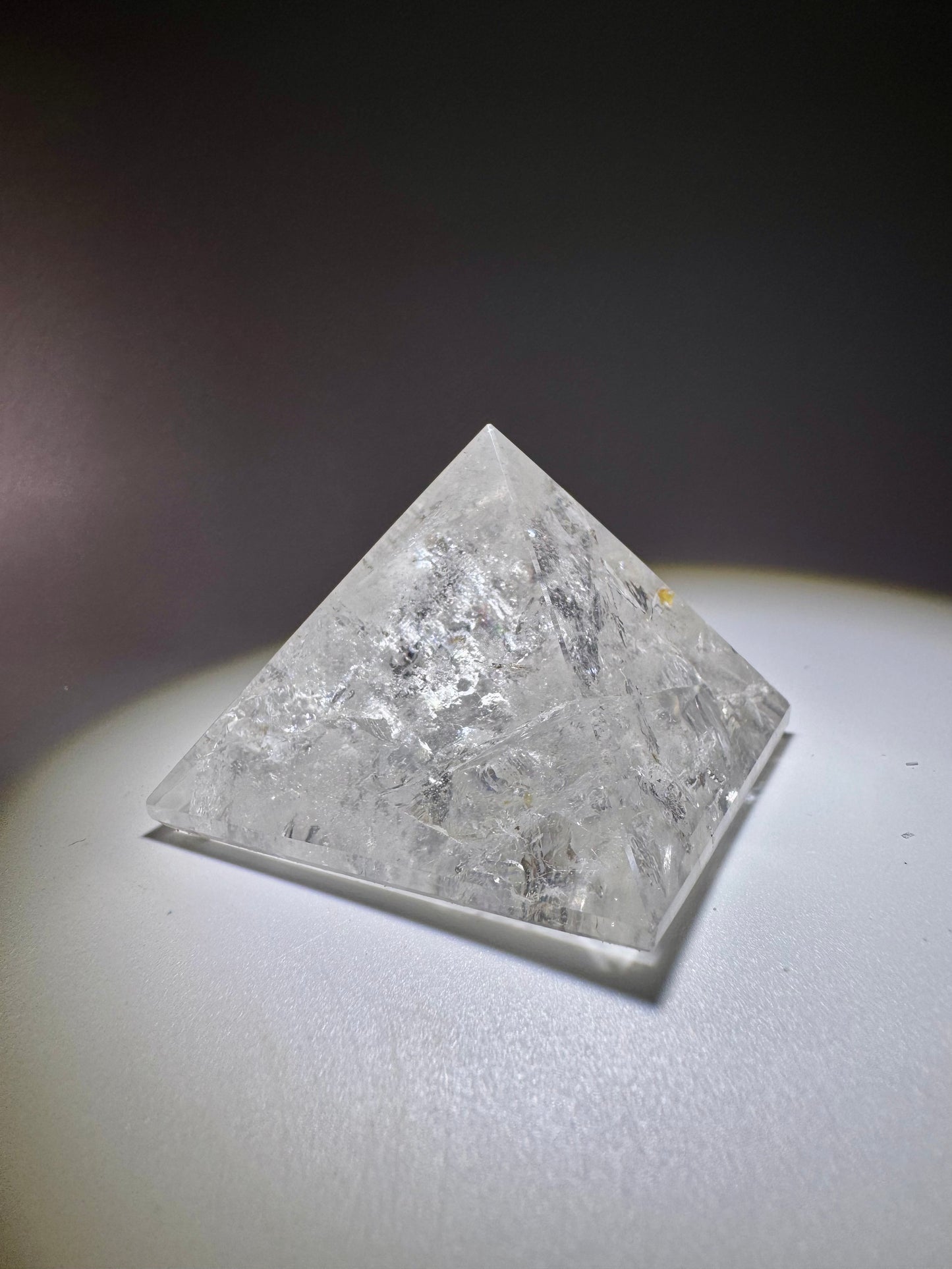 Bergkristallpyramide 4.2 cm – Extra klarer Quarz aus Brasilien mit Lichtenergie 💎✨