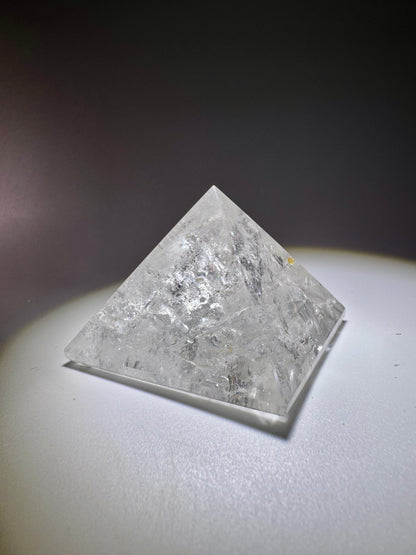 Bergkristallpyramide 4.2 cm – Extra klarer Quarz aus Brasilien mit Lichtenergie 💎✨