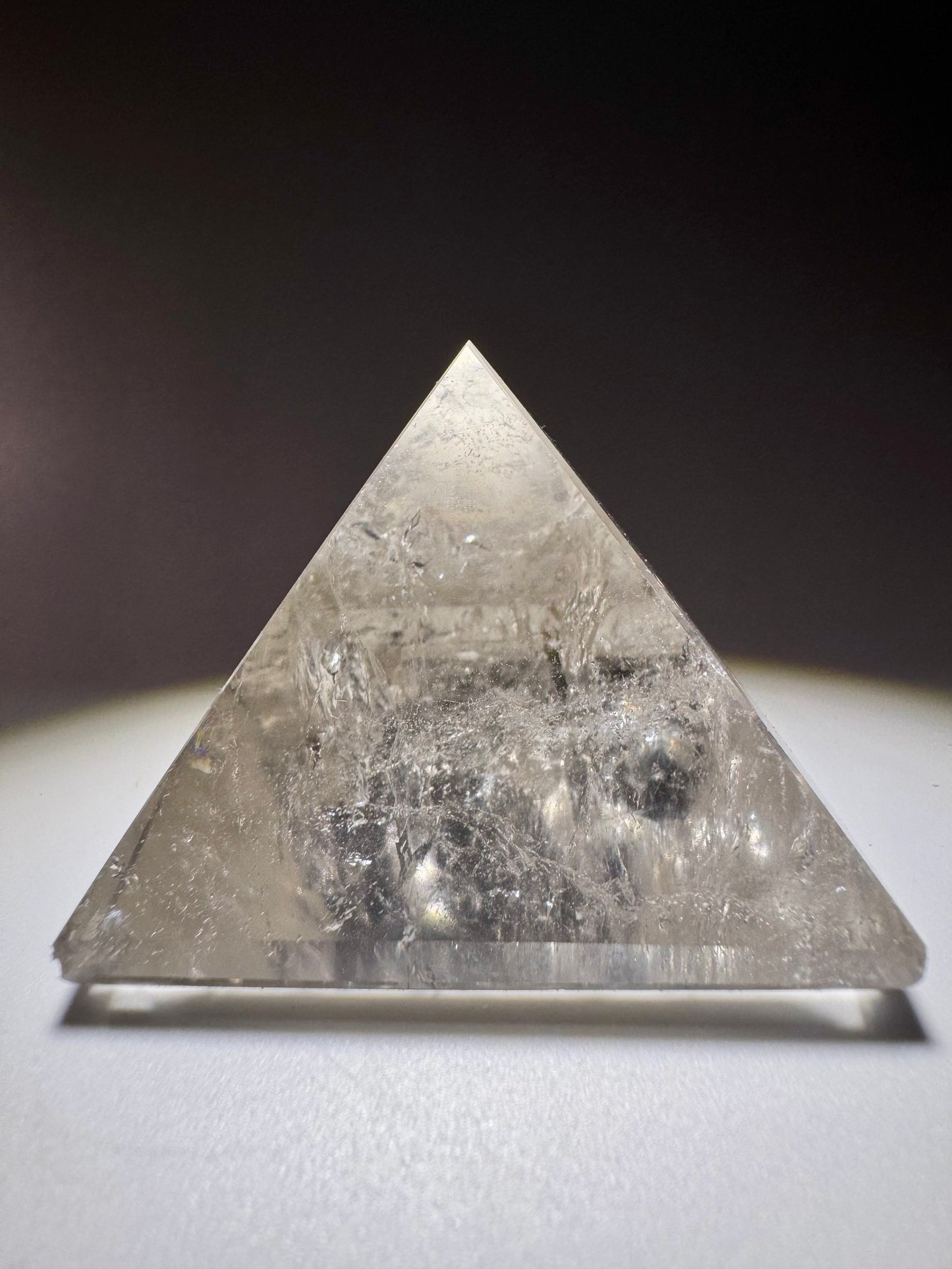 Bergkristallpyramide 4.7 cm – Extra klarer Quarz aus Brasilien mit Lichtenergie 💎✨
