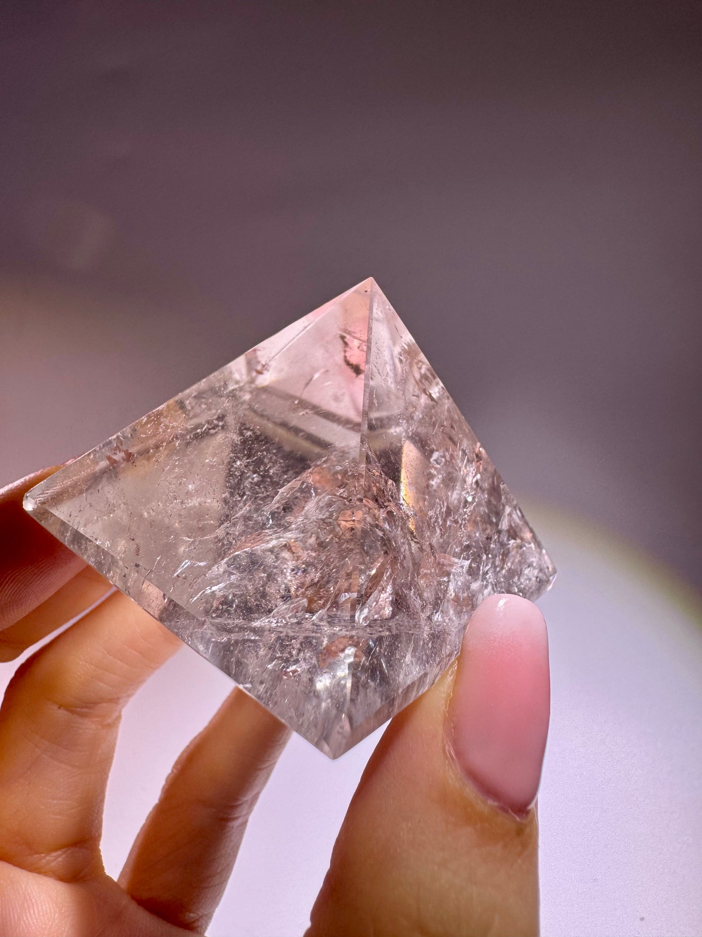 Bergkristallpyramide 4.7 cm – Extra klarer Quarz aus Brasilien mit Lichtenergie 💎✨