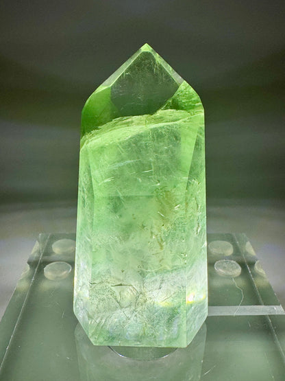Ultra klare Fluorit Spitze - 7.5cm
