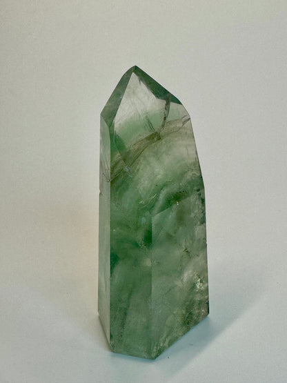Ultra klare Fluorit Spitze - 7.5cm