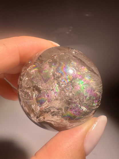 Sphère de quartz fumé avec arc-en-ciel – Boule de cristal extra claire
